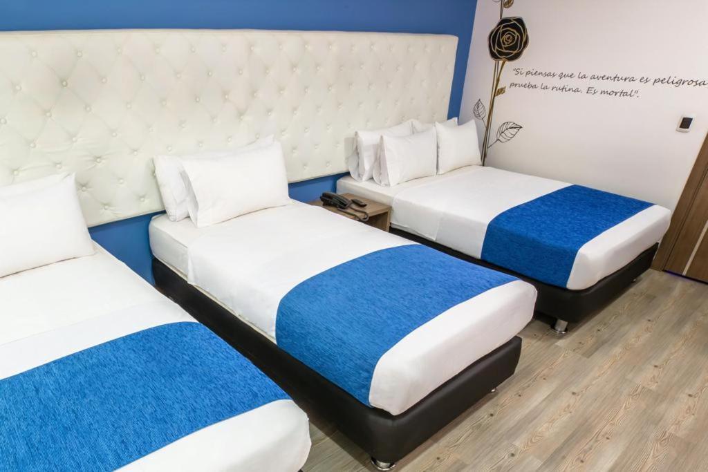 Aw Hotel Plaza Miranda ボゴタ エクステリア 写真