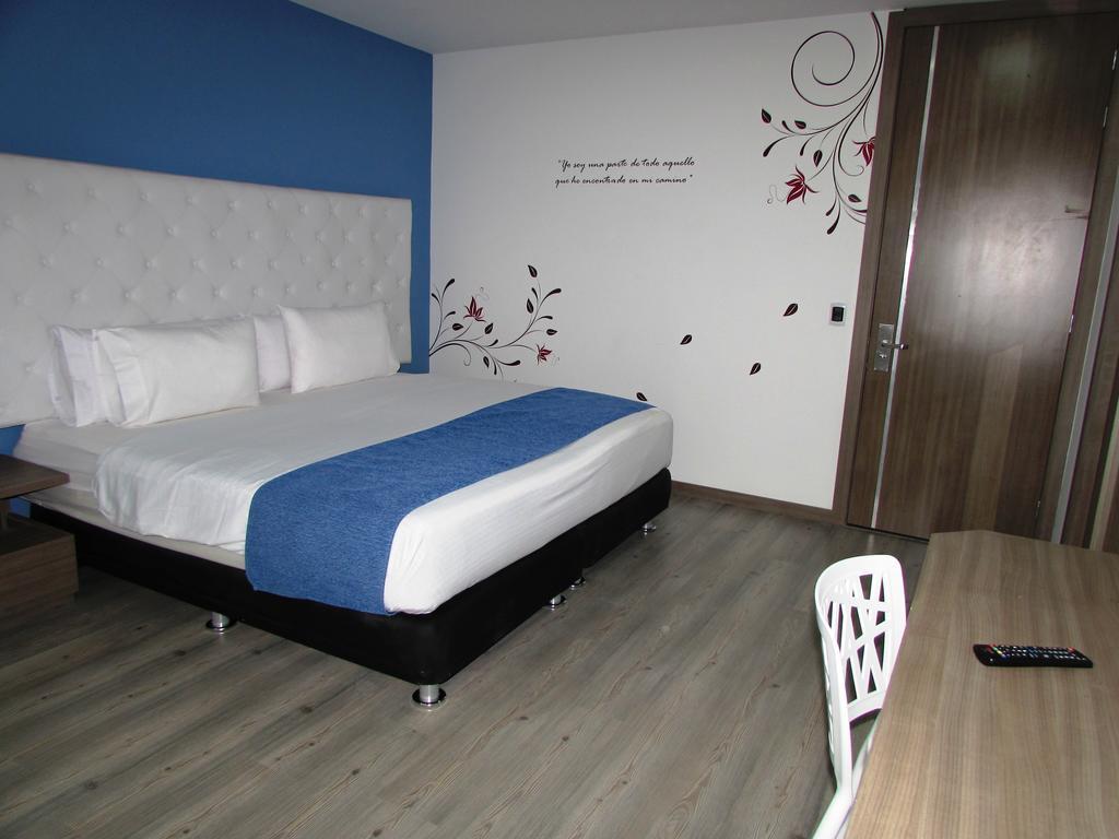 Aw Hotel Plaza Miranda ボゴタ 部屋 写真