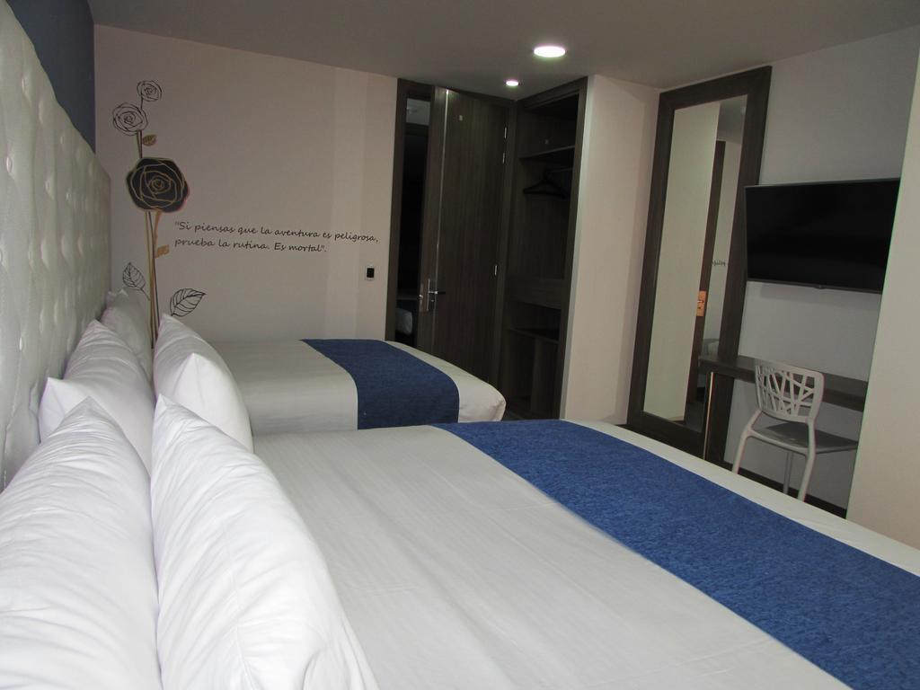 Aw Hotel Plaza Miranda ボゴタ エクステリア 写真