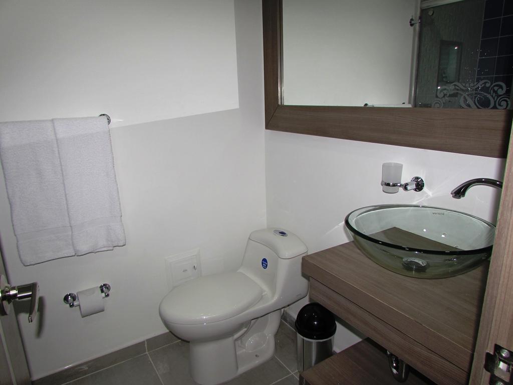 Aw Hotel Plaza Miranda ボゴタ 部屋 写真