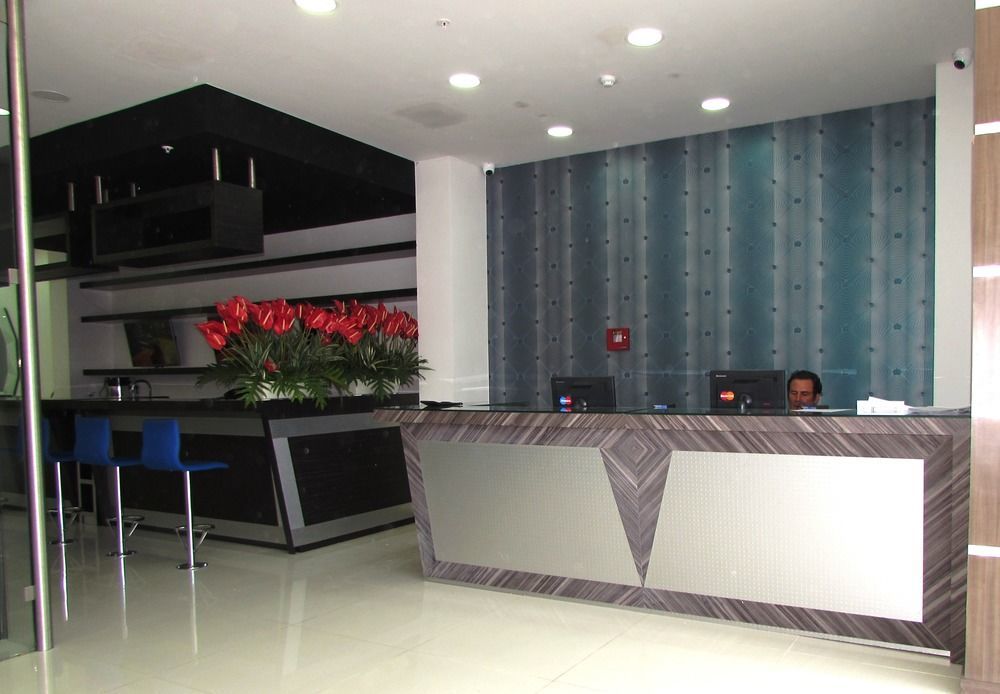 Aw Hotel Plaza Miranda ボゴタ エクステリア 写真