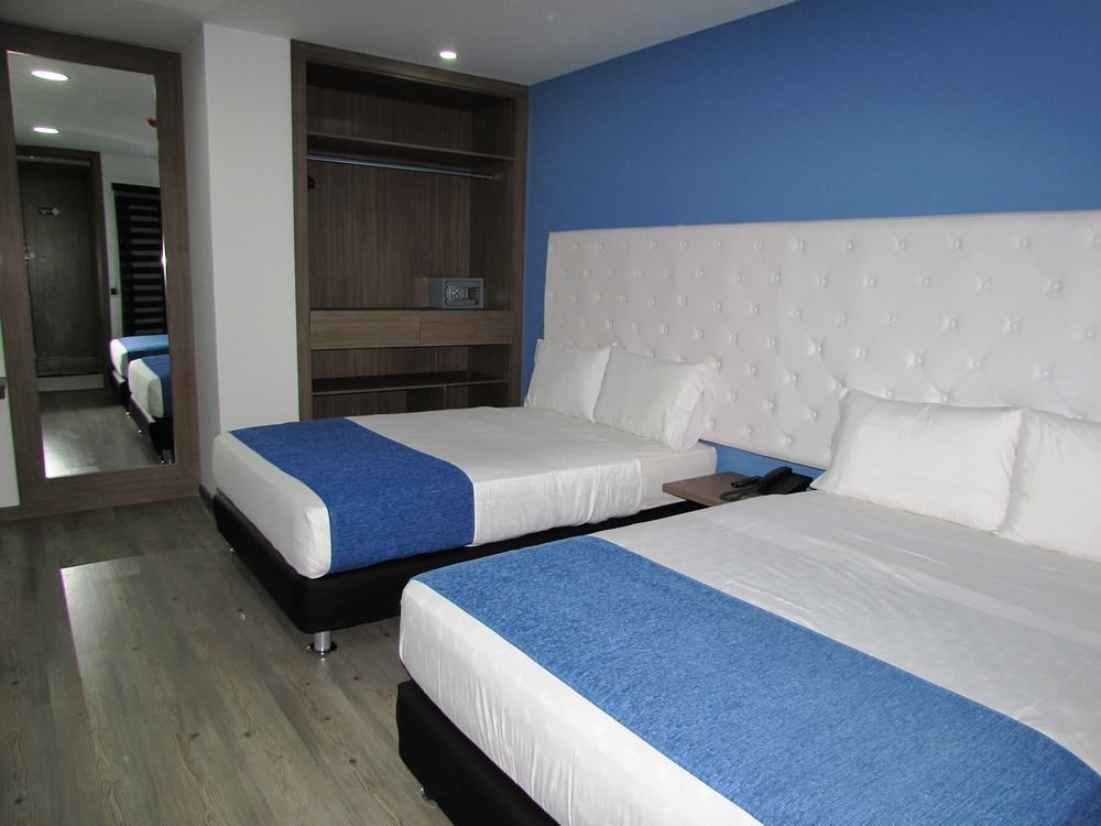 Aw Hotel Plaza Miranda ボゴタ エクステリア 写真
