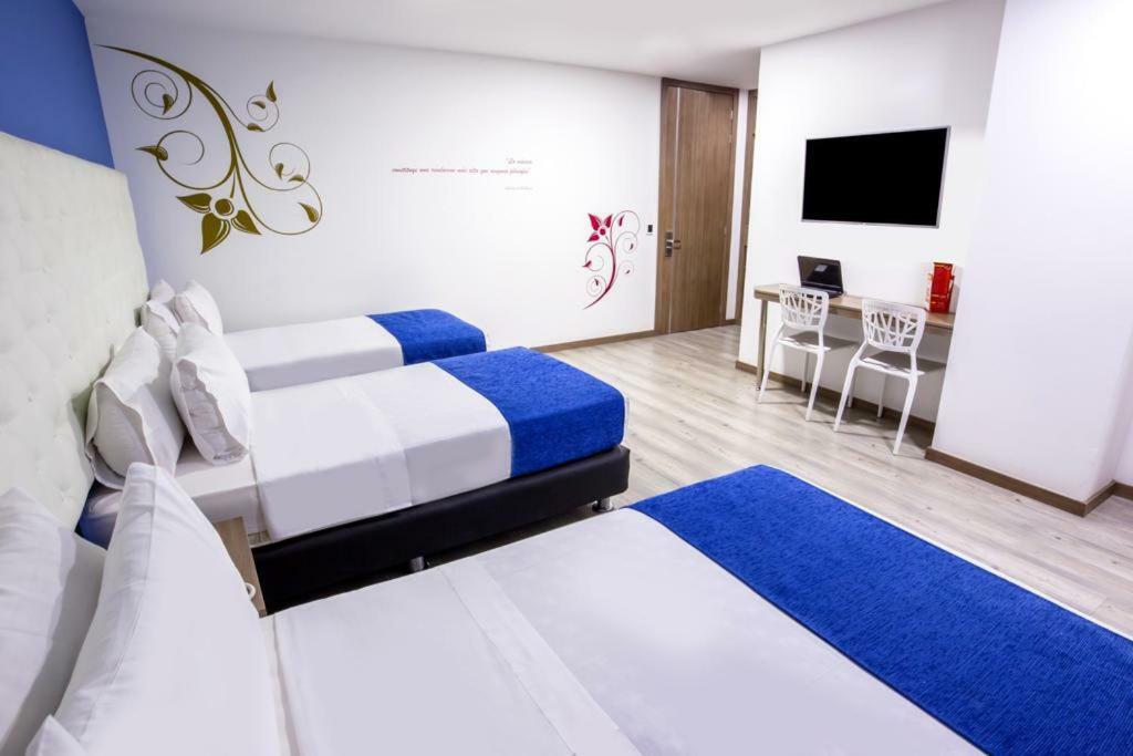 Aw Hotel Plaza Miranda ボゴタ エクステリア 写真