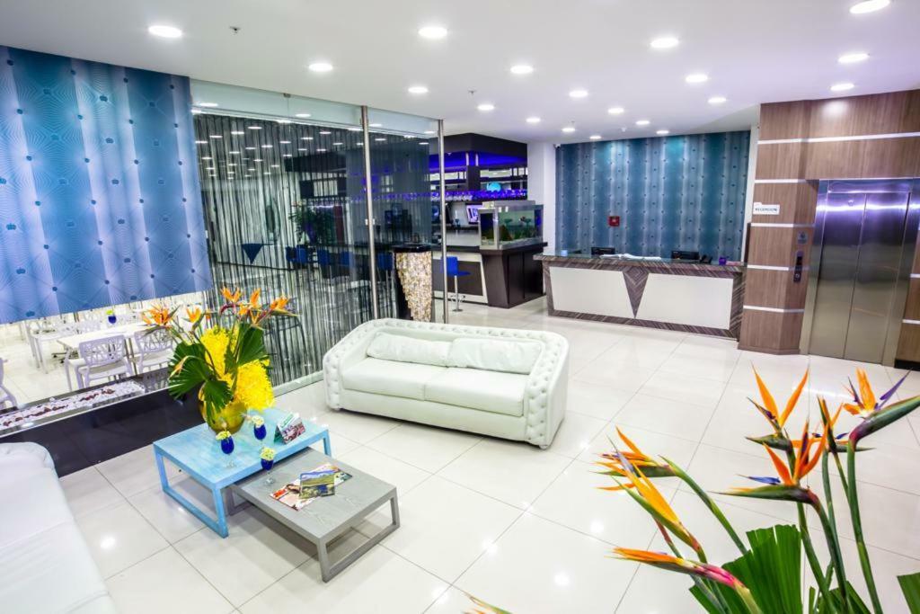 Aw Hotel Plaza Miranda ボゴタ エクステリア 写真